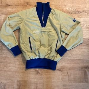 Woman’s pullover ski jacket. Vintage